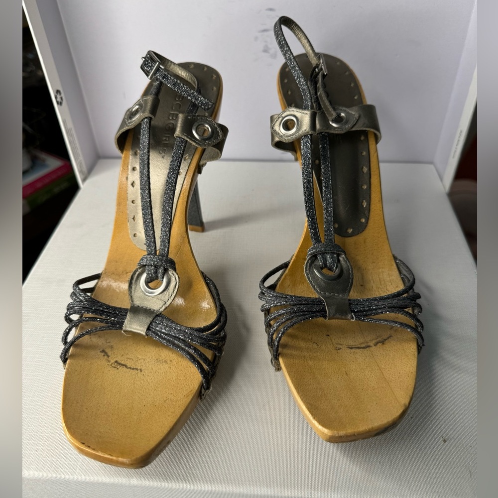BCBG 4.5” silver Disco heels size 9